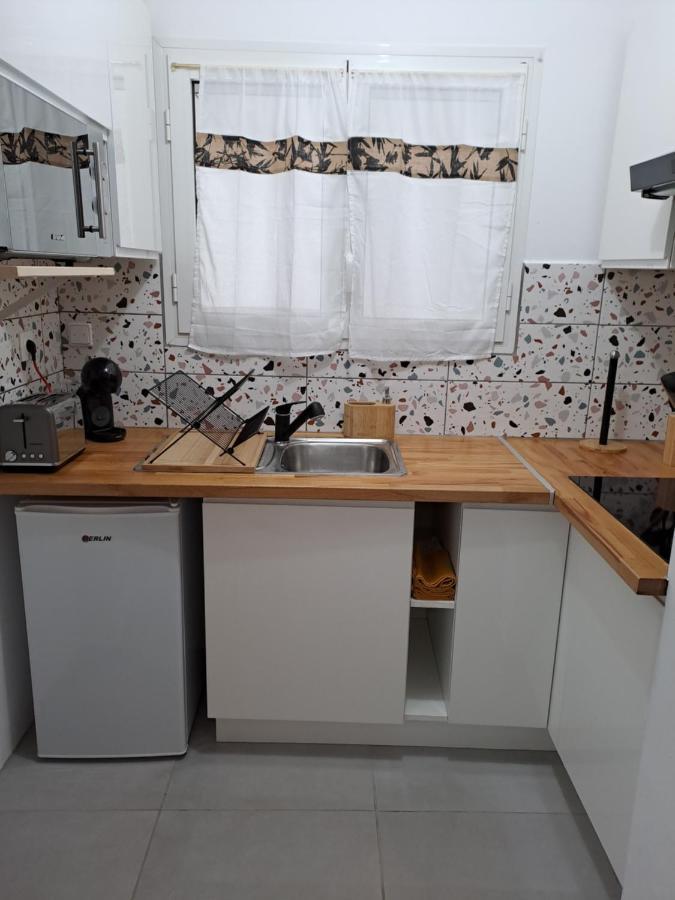 Appartement Cosy, T2 Situe En Centre Ville De Saint-Pierre Eksteriør bilde