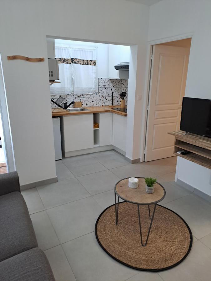Appartement Cosy, T2 Situe En Centre Ville De Saint-Pierre Eksteriør bilde